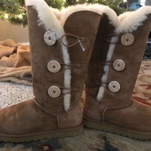 Tan UGG Bailey Boots